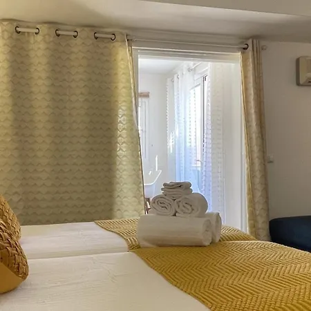 Sofeelings, Estudio Sol, Baixa De *